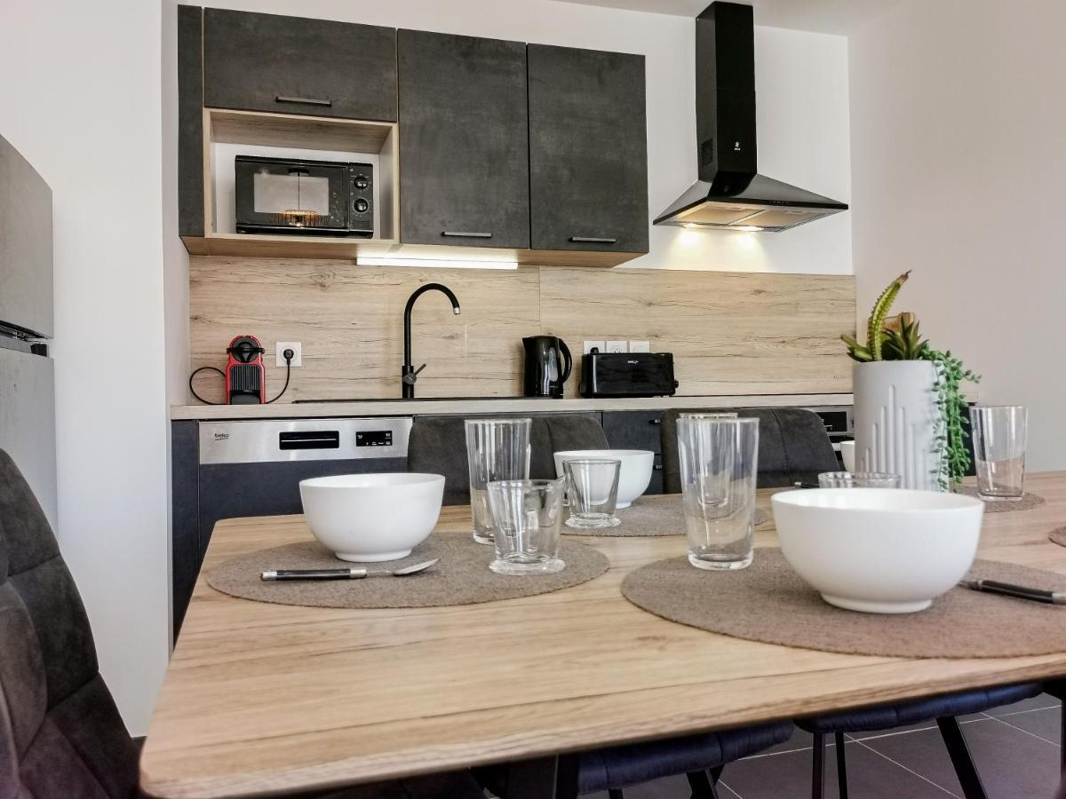La Belle Vue - Garage Terrasse Wi-Fi Netflix Disney+ Annecy Dış mekan fotoğraf